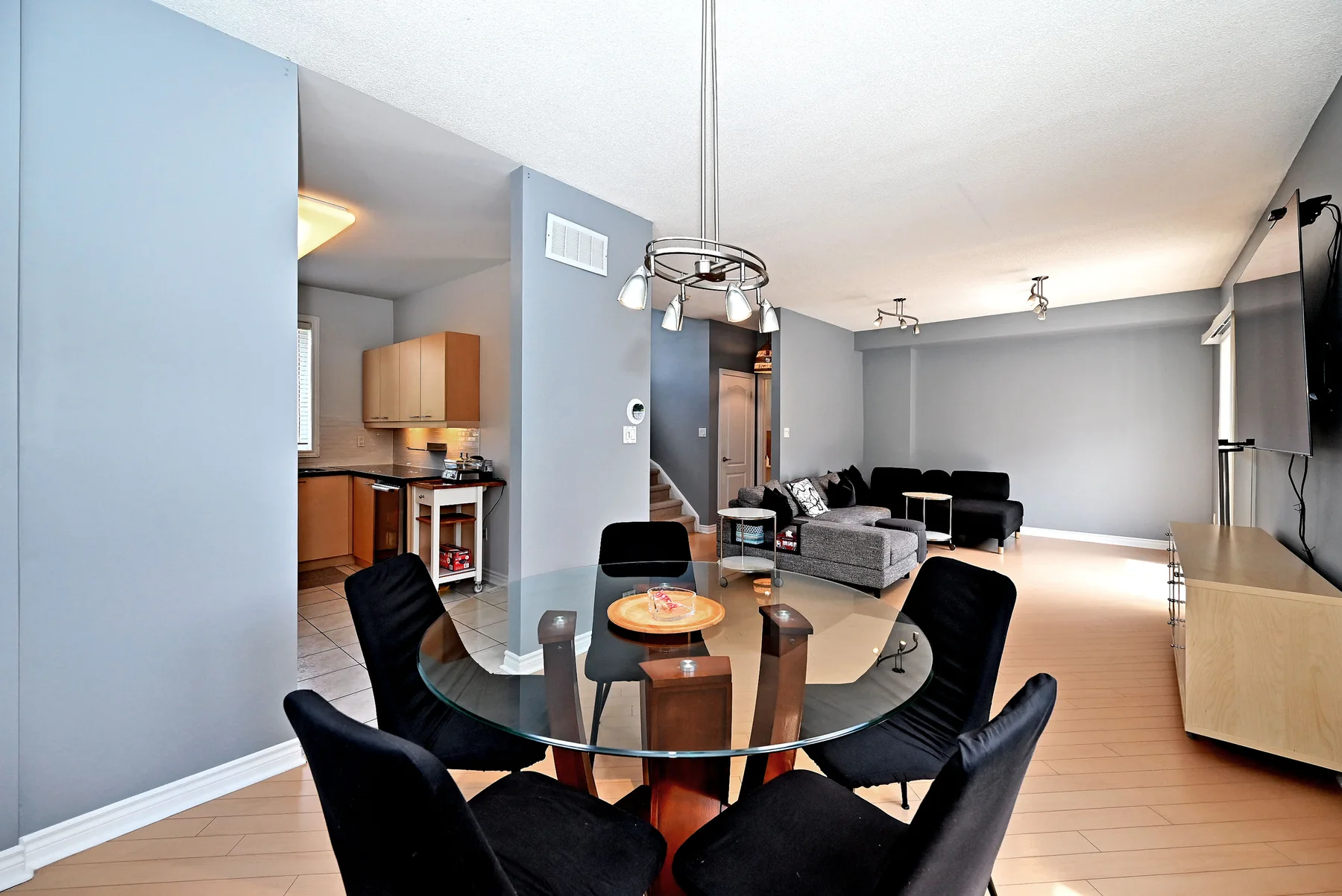 Dining area with corner windows